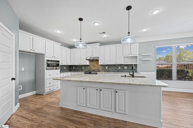 214 E Longfield Lane, Woodruff, SC 29388