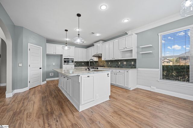 214 E Longfield Lane, Woodruff, SC 29388