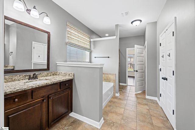 214 E Longfield Lane, Woodruff, SC 29388