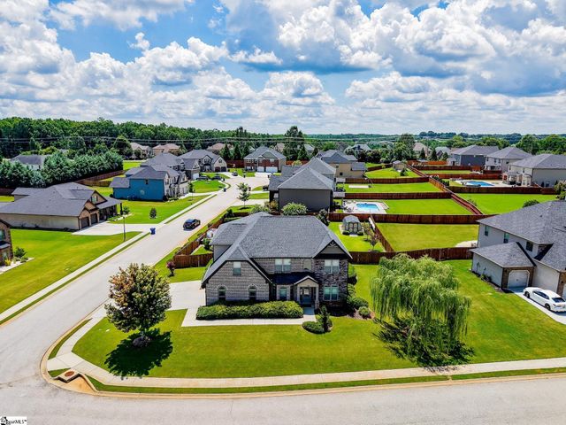 214 E Longfield Lane, Woodruff, SC 29388