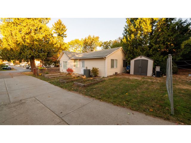 3020 Se 90TH Pl, Portland, OR 97266
