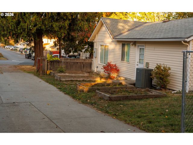 3020 Se 90TH Pl, Portland, OR 97266