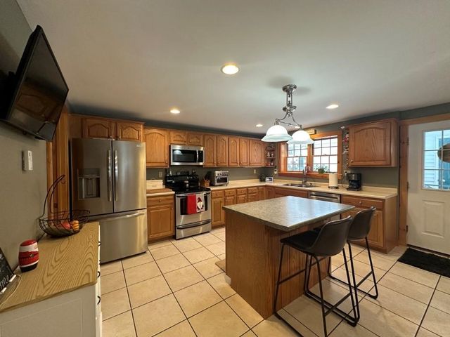 1100 Route 12A, Surry, NH 03431