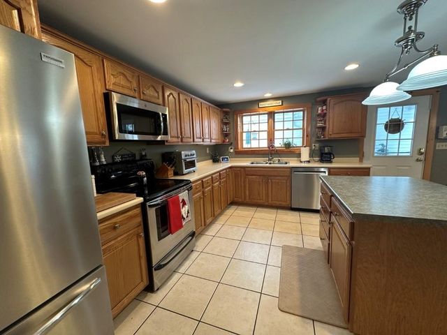 1100 Route 12A, Surry, NH 03431