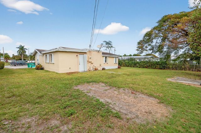 11720 SW 176th Street, Miami, FL 33177