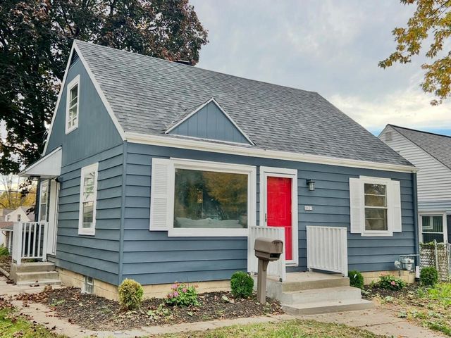 8621 W Lisbon STREET, Milwaukee, WI 53222