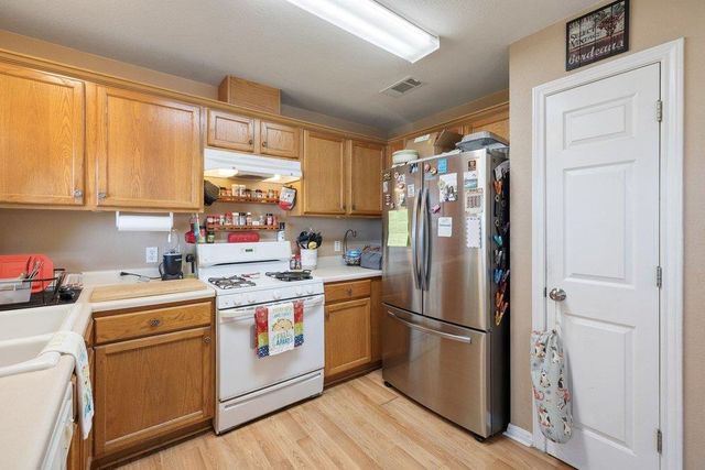 306 Lydia LN, Thrall, TX 76578