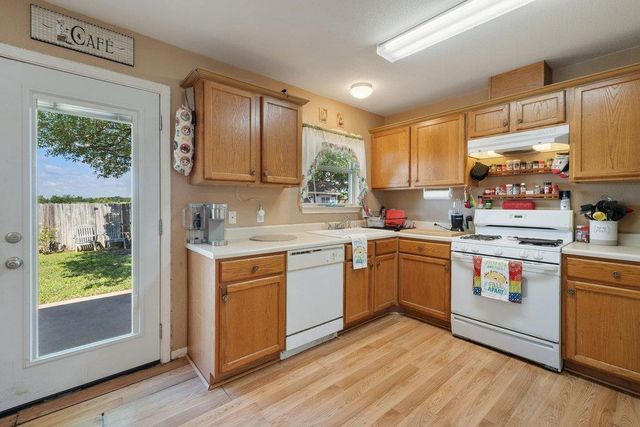 306 Lydia LN, Thrall, TX 76578