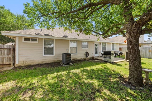 306 Lydia LN, Thrall, TX 76578