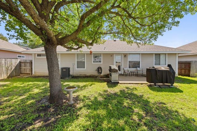 306 Lydia LN, Thrall, TX 76578