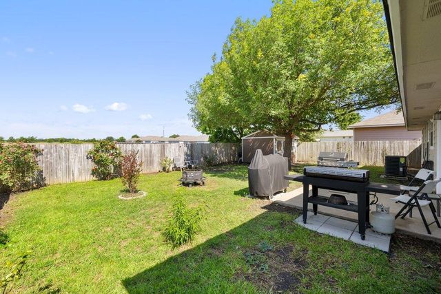 306 Lydia LN, Thrall, TX 76578