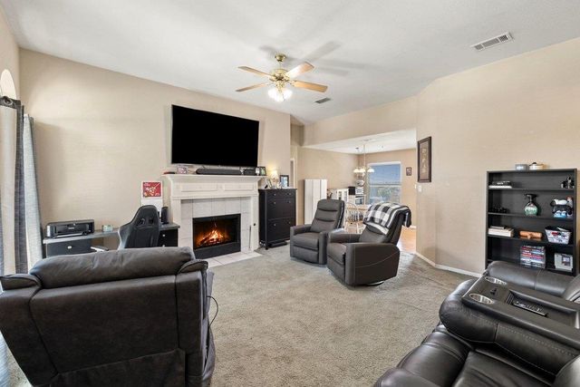 306 Lydia LN, Thrall, TX 76578
