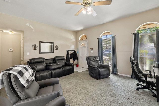 306 Lydia LN, Thrall, TX 76578