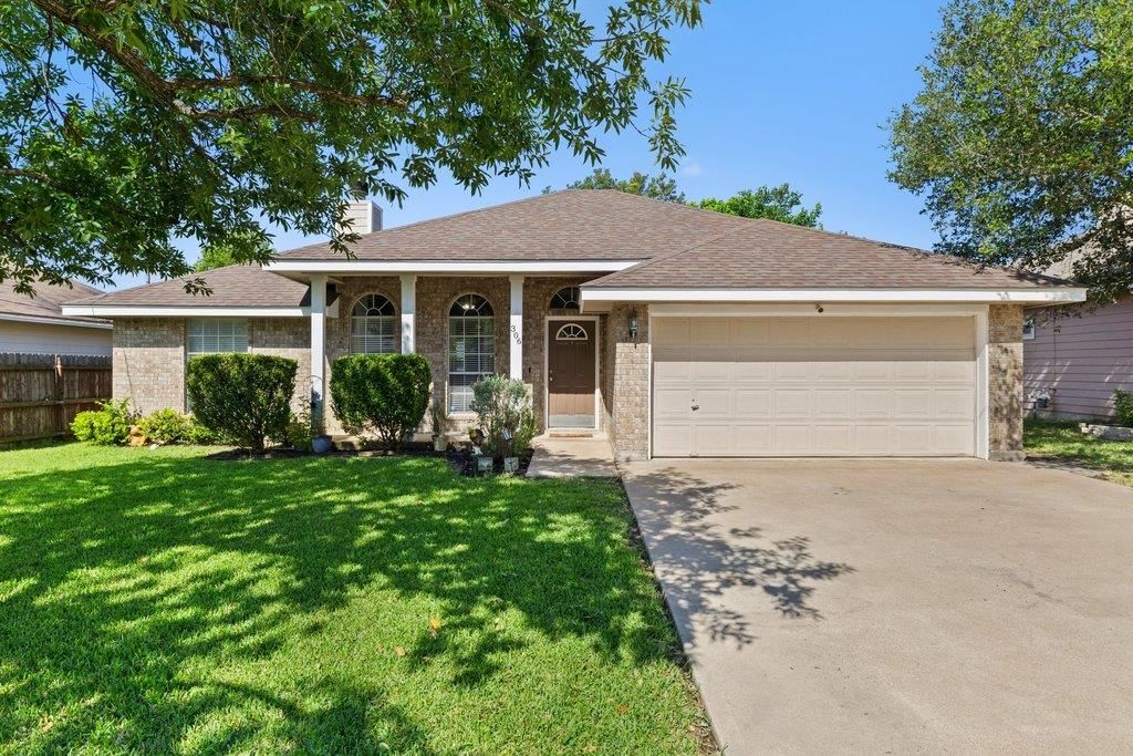 306 Lydia LN, Thrall, TX 76578