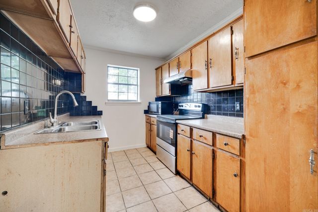 6608 Delhaven Drive, North Little Rock, AR 72117