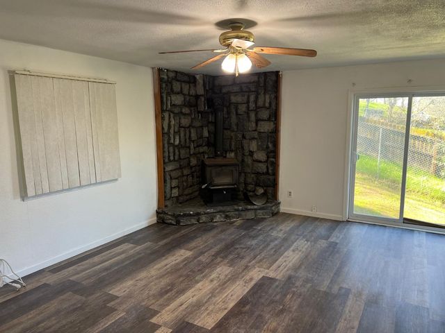 8015 Kirby St, Valley Springs, CA 95252