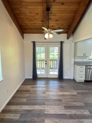 8015 Kirby St, Valley Springs, CA 95252