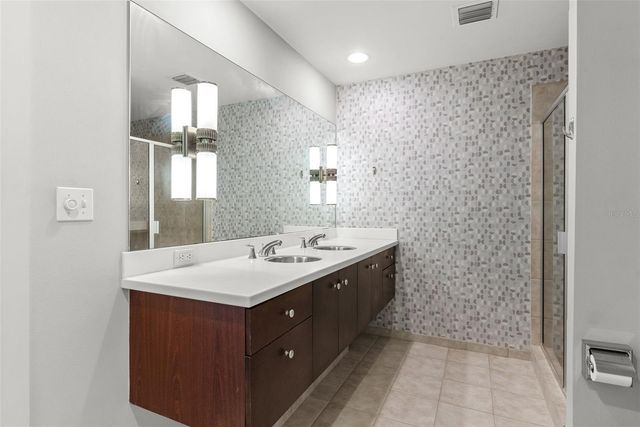 1120 E KENNEDY BOULEVARD 1221, Tampa, FL 33602