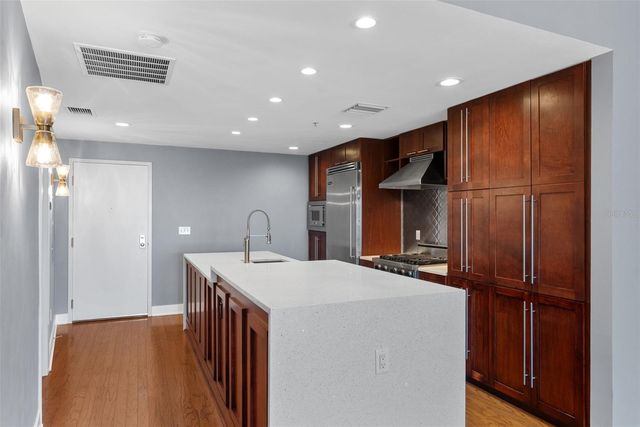 1120 E KENNEDY BOULEVARD 1221, Tampa, FL 33602