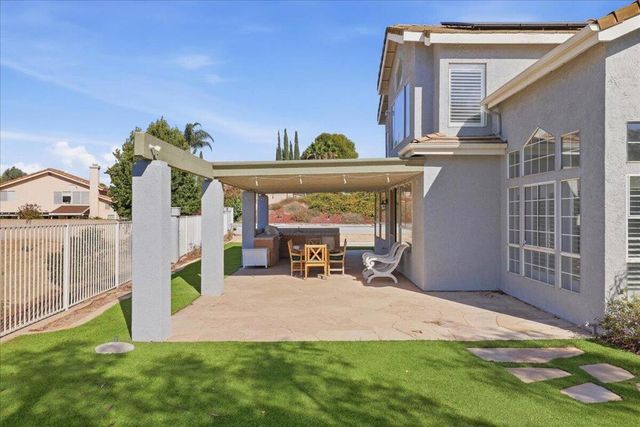 901 Clearwood Avenue, Riverside, CA 92506