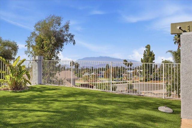 901 Clearwood Avenue, Riverside, CA 92506