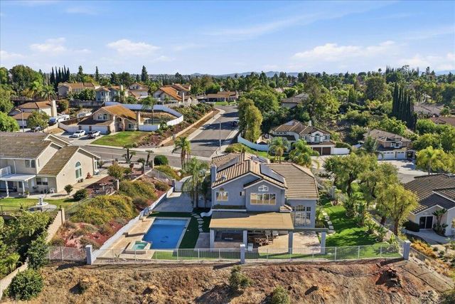 901 Clearwood Avenue, Riverside, CA 92506