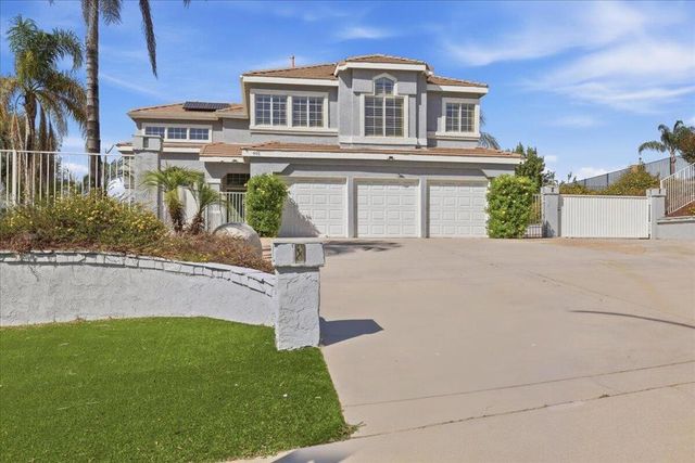 901 Clearwood Avenue, Riverside, CA 92506