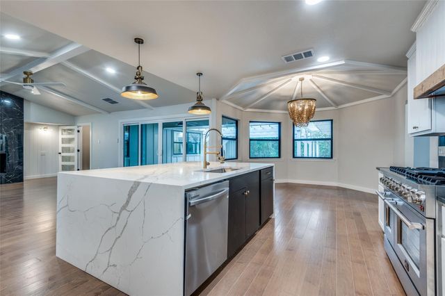 10544 Cox Lane, Dallas, TX 75229