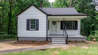 112 10th Avenue SE, Hickory, NC 28602