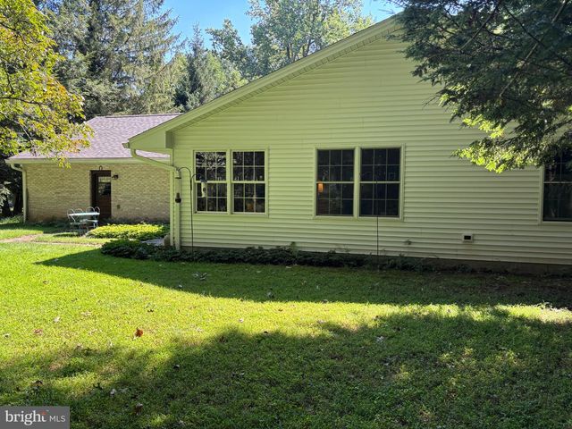 237 TIMBER RD, Mount Gretna, PA 17064