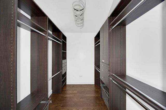 9059 Oneill Drive, Burr Ridge, IL 60527