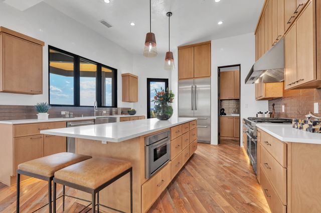 23 Windridge, Santa Fe, NM 87506