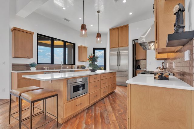 23 Windridge, Santa Fe, NM 87506