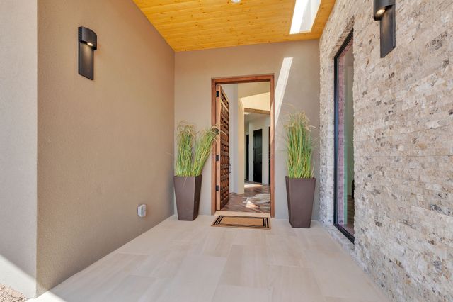 23 Windridge, Santa Fe, NM 87506