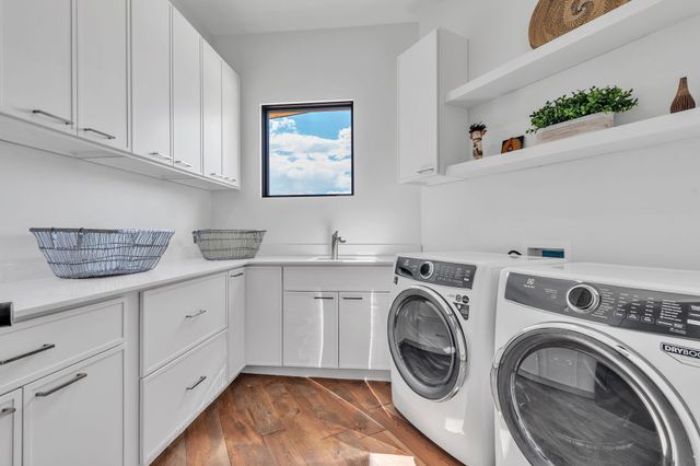23 Windridge, Santa Fe, NM 87506