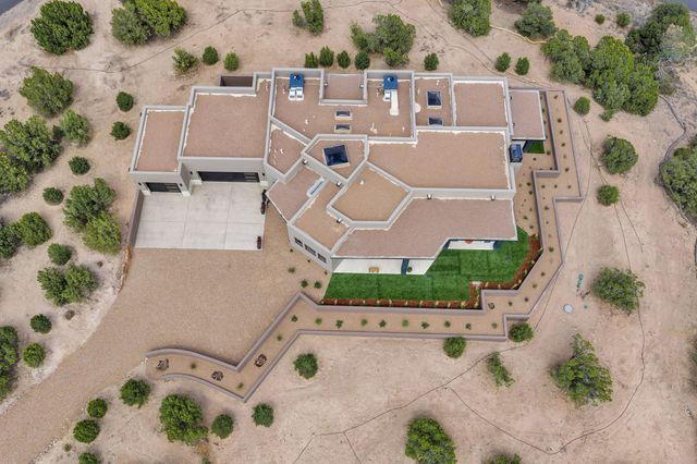 23 Windridge, Santa Fe, NM 87506