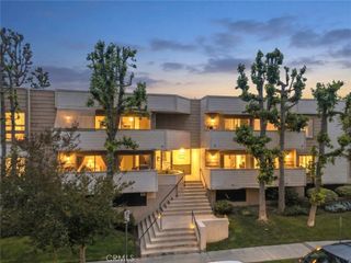 9950 Jordan Avenue 10, Chatsworth, CA 91311