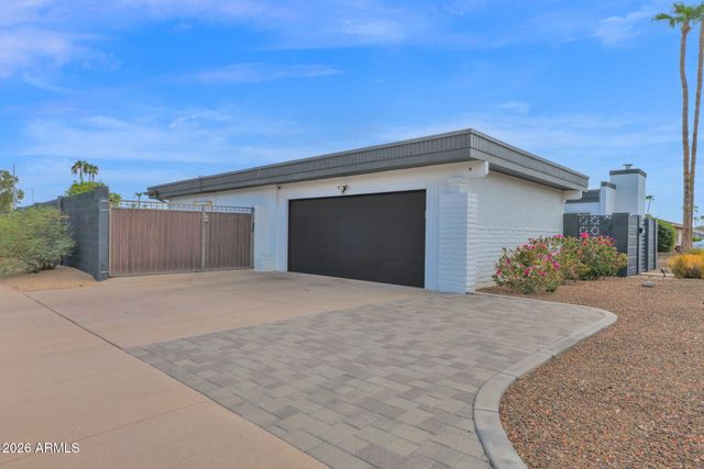 2502 E NORTH Lane, Phoenix, AZ 85028