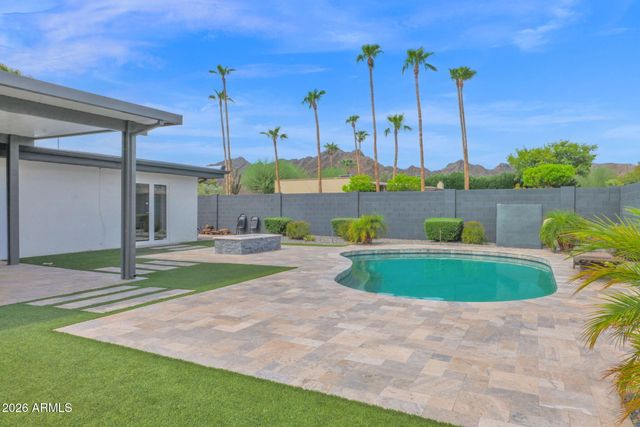 2502 E NORTH Lane, Phoenix, AZ 85028