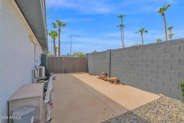 2502 E NORTH Lane, Phoenix, AZ 85028