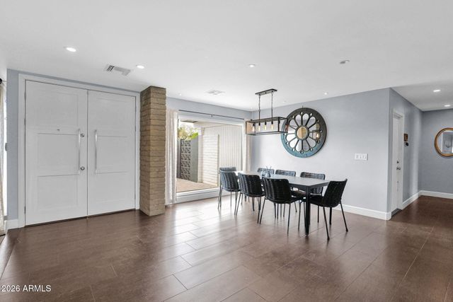 2502 E NORTH Lane, Phoenix, AZ 85028