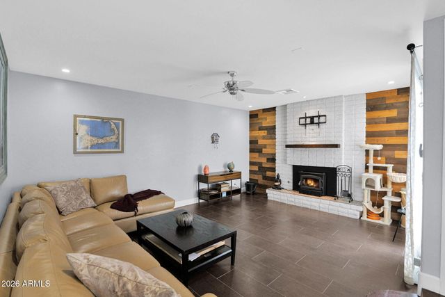 2502 E NORTH Lane, Phoenix, AZ 85028