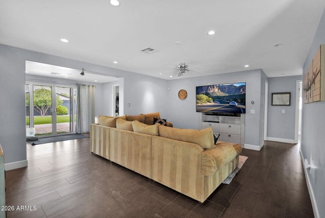 2502 E NORTH Lane, Phoenix, AZ 85028