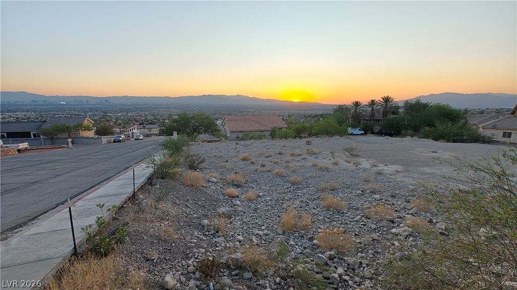 Linden, Las Vegas, NV 89110