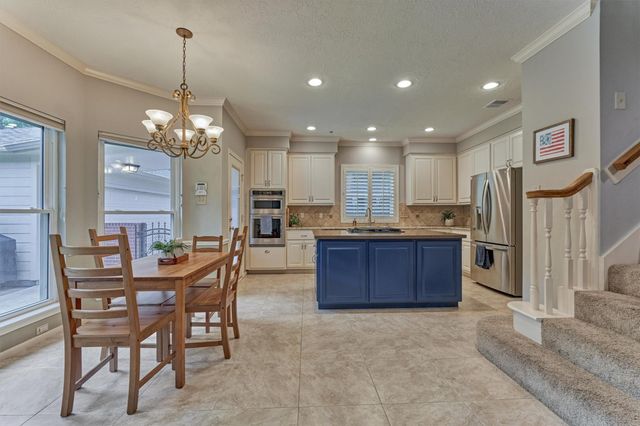14 Feather Branch Court, The Woodlands, TX 77381