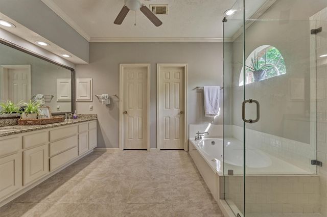 14 Feather Branch Court, The Woodlands, TX 77381