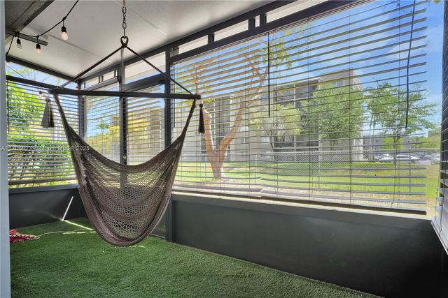 8550 N Sherman Cir 105, Miramar, FL 33025