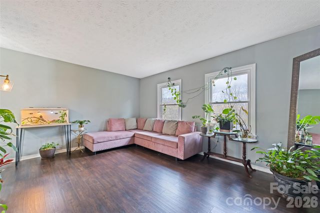 144 Pinehaven Drive, Clyde, NC 28721