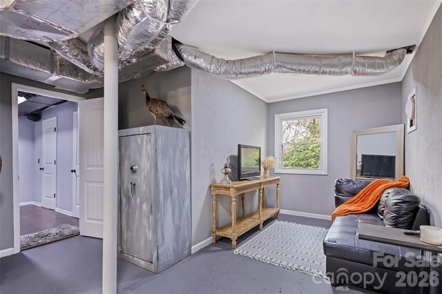 144 Pinehaven Drive, Clyde, NC 28721