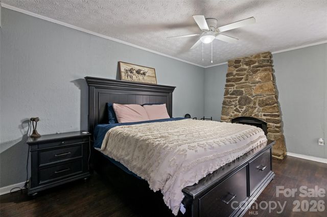 144 Pinehaven Drive, Clyde, NC 28721